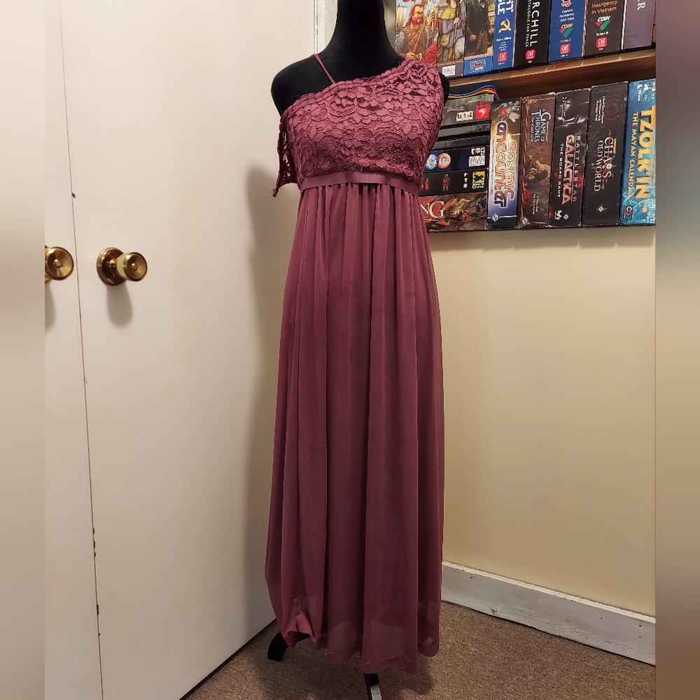 DB studio Jr bridesmaid dress, chianti - Picture 3 of 4